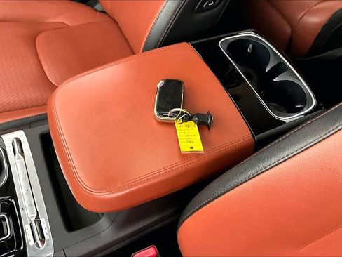 Used 2022 Kia Carnival SX Prestige image 13