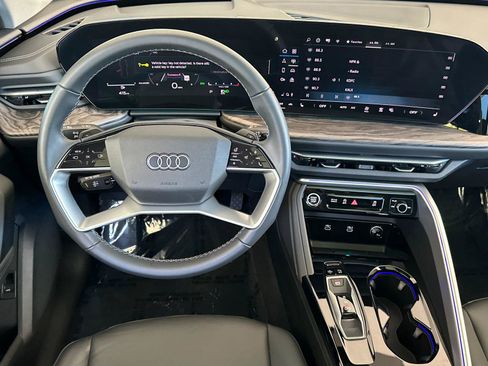 Used 2025 Audi Q5 Premium w/ Convenience Package AWD/4WD image 14