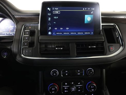 Used 2023 Chevrolet Tahoe Z71 w/ Z71 Off-Road Package AWD/4WD image 19