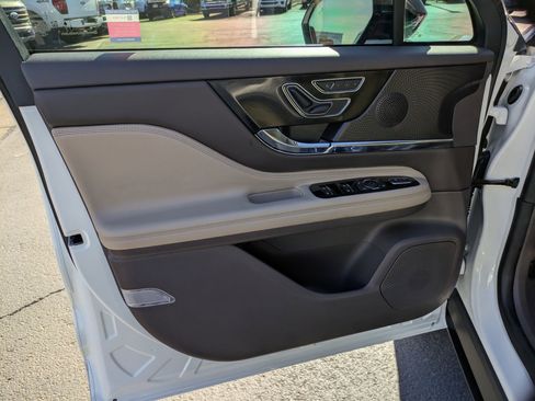 Used 2024 Lincoln Corsair Grand Touring w/ Equipment Group 301A image 12