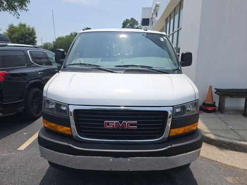 Used 2024 GMC Savana 2500 w/ Driver Convenience Package RWD image 4