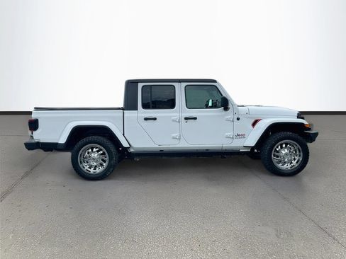 Used 2023 Jeep Gladiator Overland w/ LED Lighting Group AWD/4WD image 8
