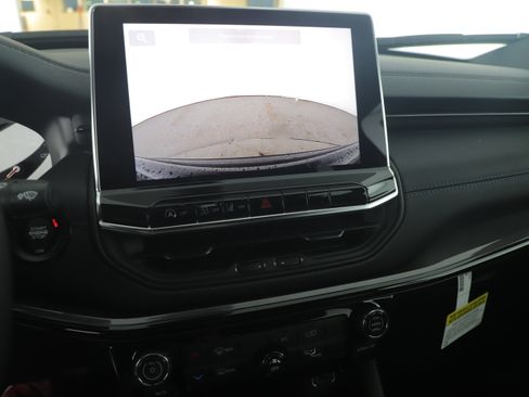 New 2026 Jeep Compass Latitude image 14