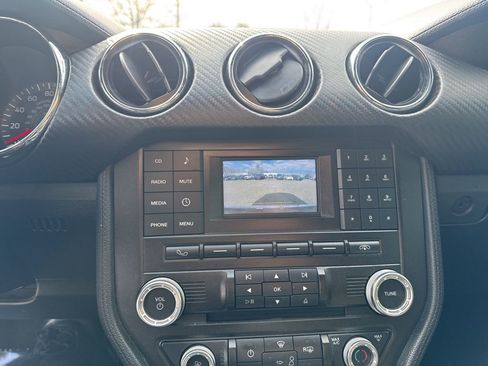 Used 2017 Ford Mustang Coupe image 16