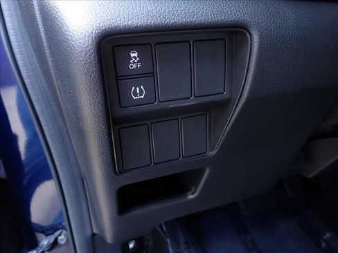 Used 2018 Honda CR-V LX image 13