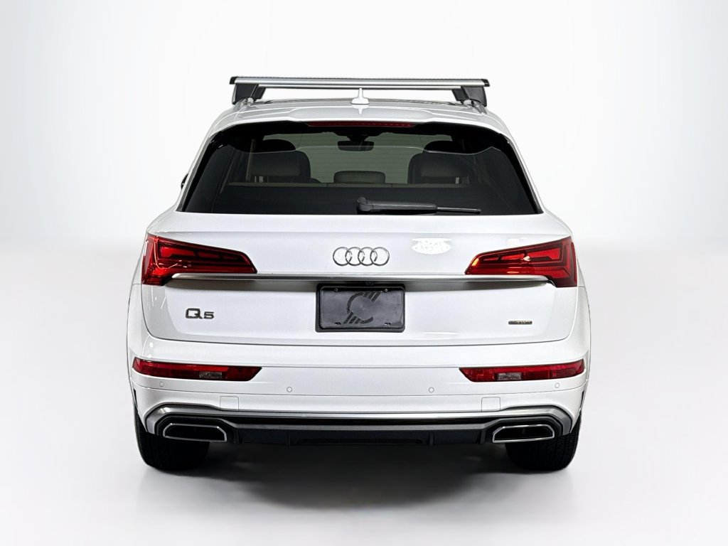Used 2022 Audi Q5 2.0T Premium w/ Convenience Package AWD/4WD image 4