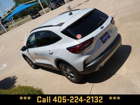 Used 2025 Ford Escape ST-Line AWD/4WD image 12