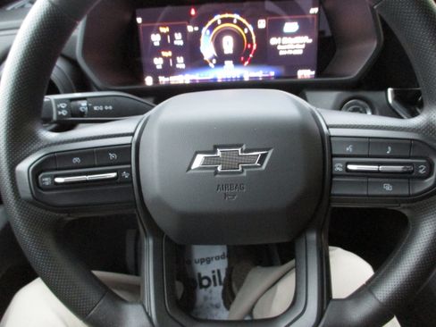 Used 2024 Chevrolet Colorado Trail Boss w/ Advanced Trailering Package image 19