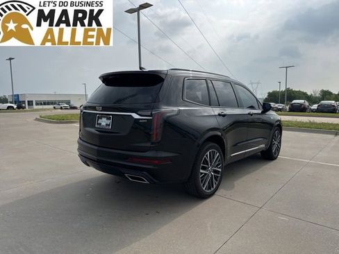 Used 2023 Cadillac XT6 Sport w/ Technology Package AWD/4WD image 5