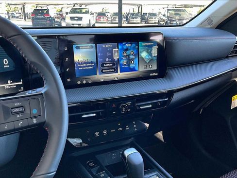 New 2026 Nissan Kicks SR image 6