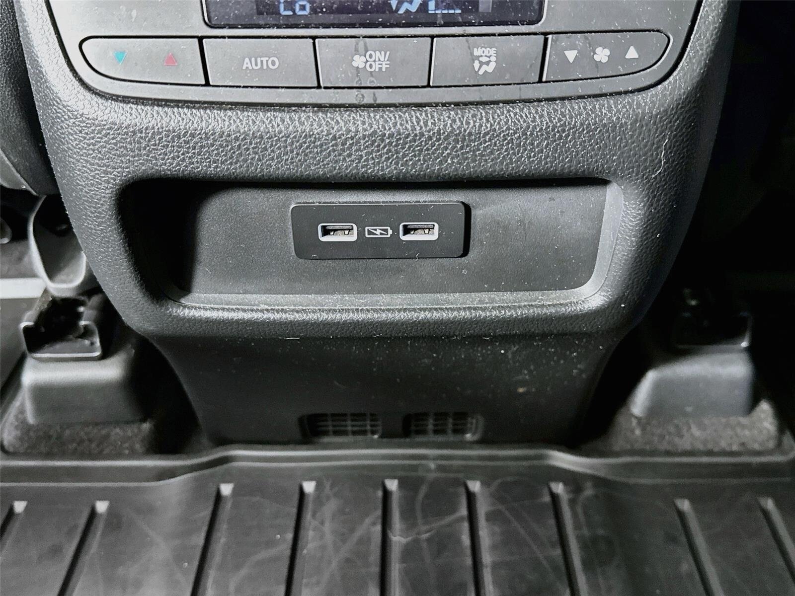 Used 2023 Honda Pilot Touring image 27