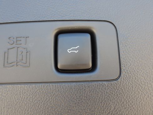 Used 2025 Lincoln Corsair Reserve AWD/4WD image 26