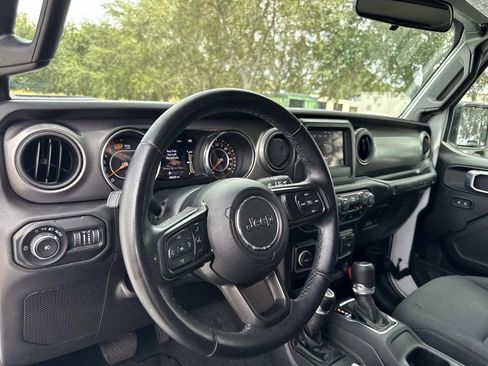 Used 2021 Jeep Wrangler Unlimited Sport image 32