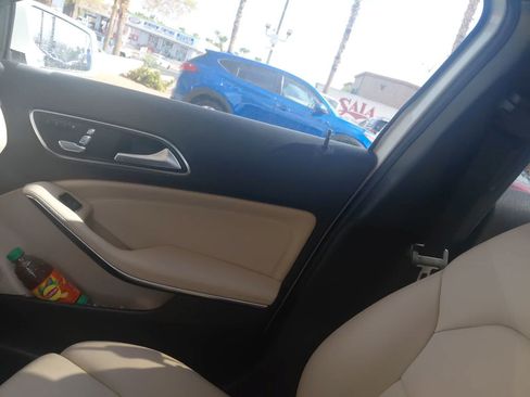 Used 2020 Mercedes-Benz GLA 250 4MATIC image 11