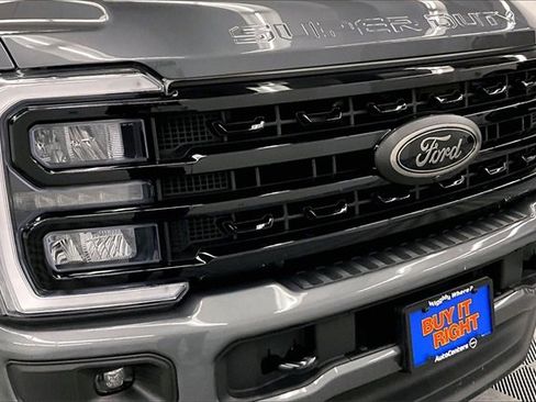 Used 2024 Ford F250 Lariat w/ Black Appearance Package image 31