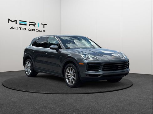 Used 2022 Porsche Cayenne AWD/4WD image 1