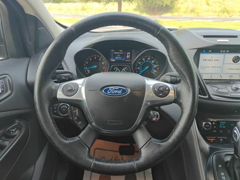 Used 2016 Ford Escape SE w/ SE Leather Comfort Package FWD image 9