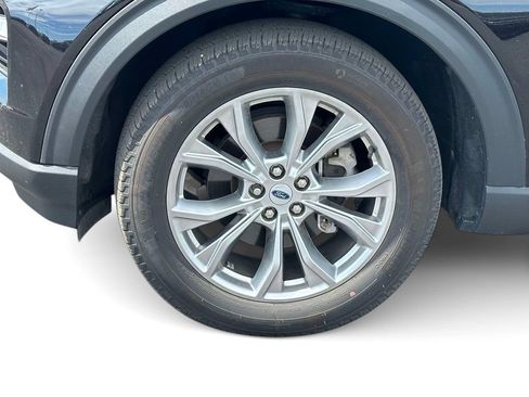 Certified 2024 Ford Explorer XLT w/ Equipment Group 202A AWD/4WD image 8