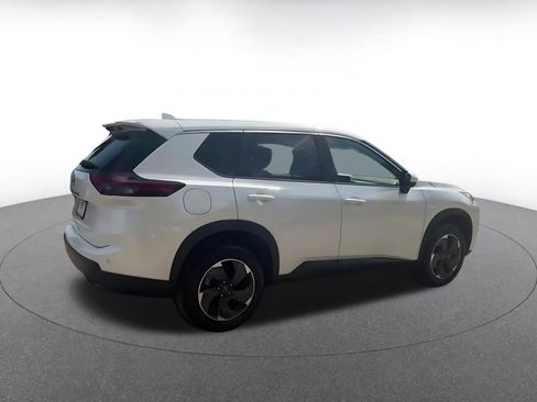 Used 2025 Nissan Rogue SV image 14