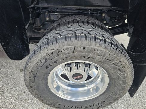 Used 2018 GMC Sierra 3500 Denali w/ Duramax Plus Package image 17