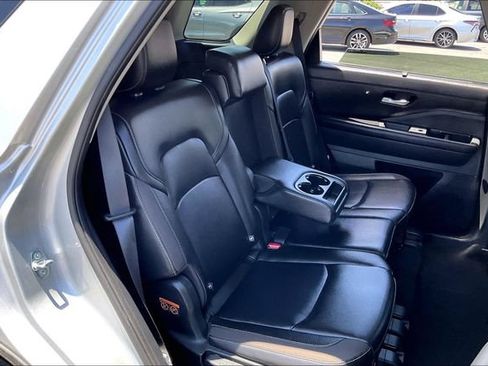 Used 2025 Nissan Pathfinder SL w/ Lighting Package (N92) AWD/4WD image 26