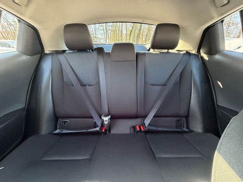 Used 2025 Toyota Prius LE image 36