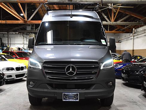 Used 2023 Mercedes-Benz Sprinter 2500 image 2