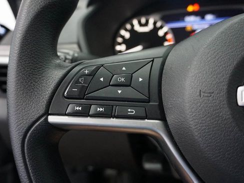 Used 2024 Nissan Altima 2.5 SV image 21