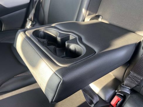 Used 2022 Jeep Compass Limited image 17