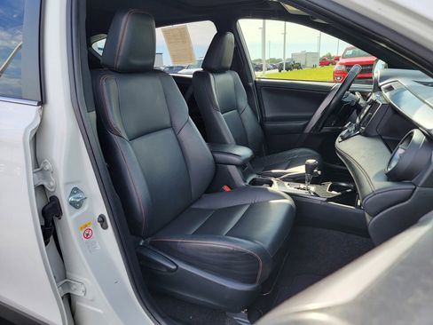 Used 2018 Toyota RAV4 SE w/ Power Extra Value Package image 12