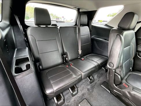 Used 2021 Chevrolet Traverse RS AWD/4WD image 29