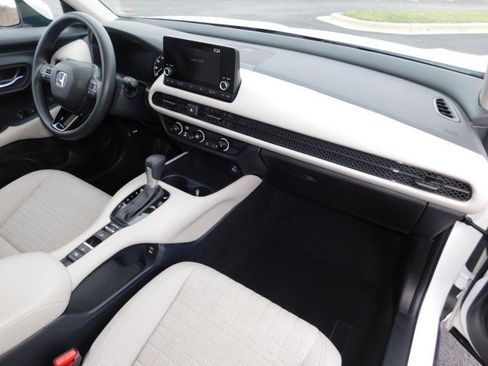 Used 2024 Honda HR-V LX image 18