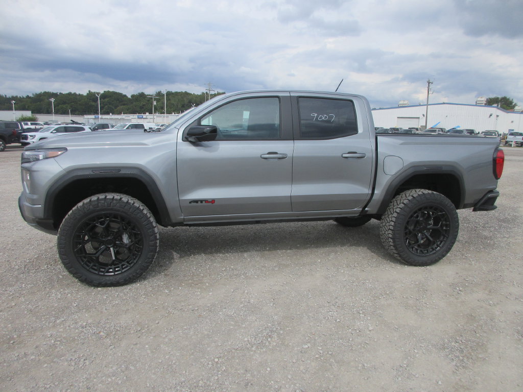 New 2026 GMC Canyon AT4 w/ Technology Plus Package AWD/4WD image 9
