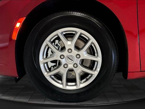 Used 2025 Chrysler Pacifica Select FWD image 35