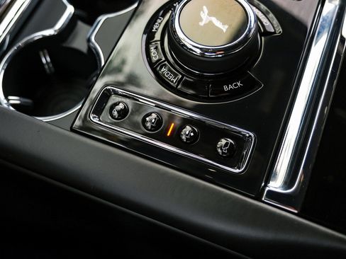 Used 2021 Rolls-Royce Cullinan AWD/4WD image 21