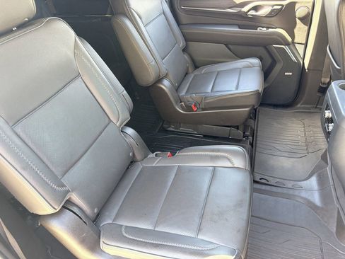 Used 2023 GMC Yukon XL Denali AWD/4WD image 13