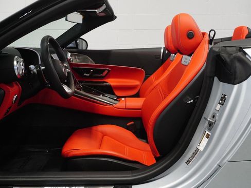 Used 2025 Mercedes-Benz SL 63 AMG 4MATIC image 15