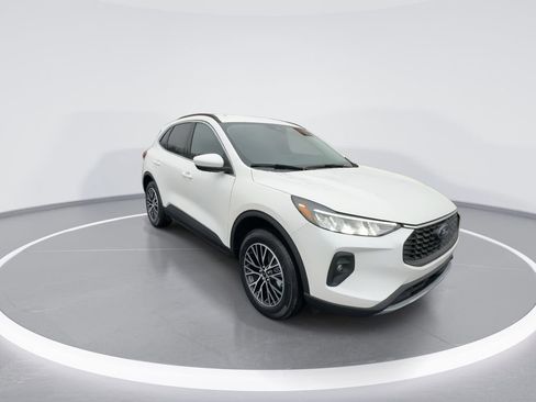 New 2026 Ford Escape SE FWD image 2