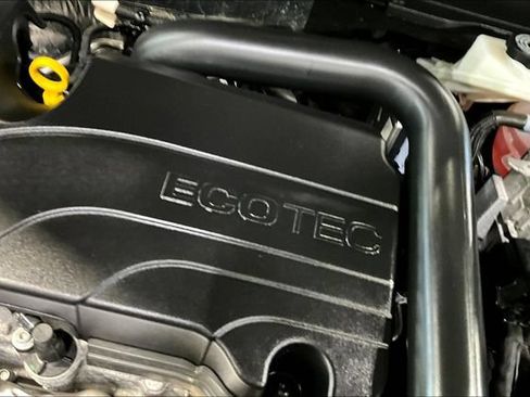 Certified 2024 Chevrolet Equinox LT w/ LPO, Floor Liner Package FWD image 29