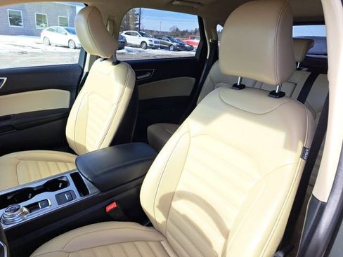 Certified 2024 Ford Edge SEL w/ Convenience Package image 9