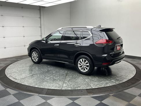 Used 2020 Nissan Rogue SV AWD/4WD image 2