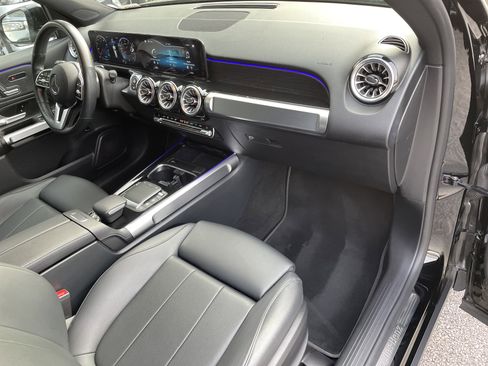 Certified 2022 Mercedes-Benz GLB 250 4MATIC image 47