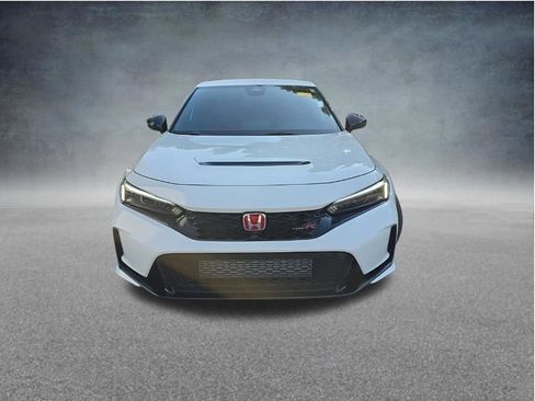 Used 2025 Honda Civic Type R image 12