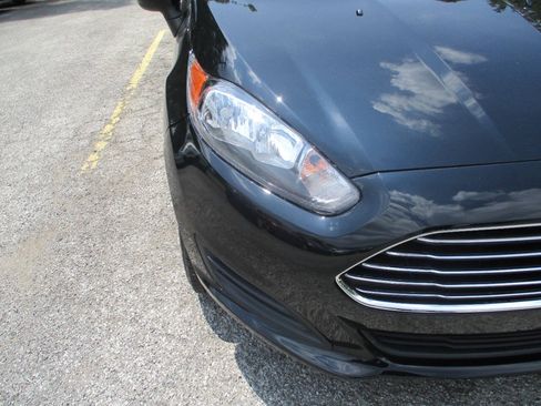 Used 2019 Ford Fiesta SE FWD image 26