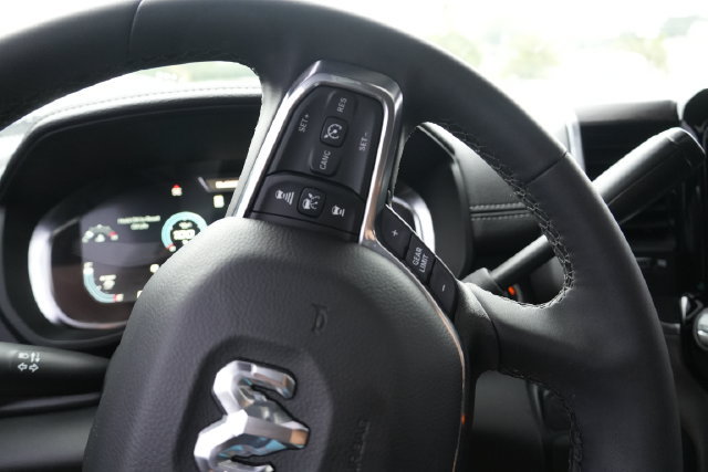 Used 2025 RAM 2500 Laramie w/ Night Edition AWD/4WD image 28