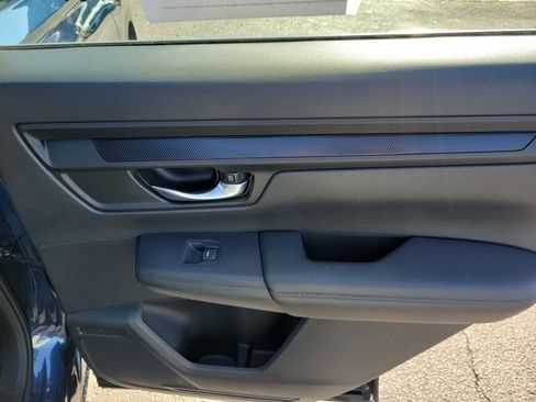 Used 2023 Honda CR-V LX image 11