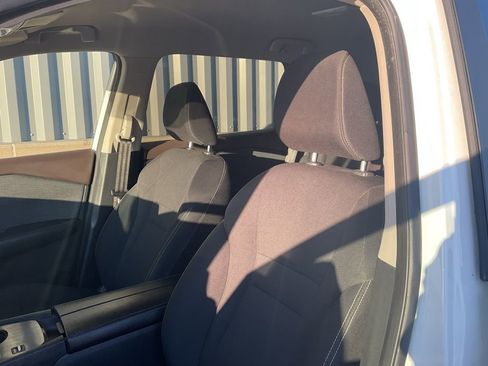 Used 2023 Nissan Rogue S image 8