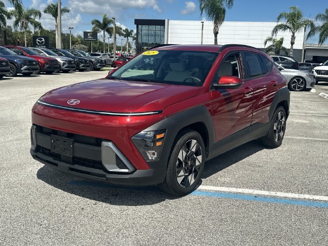 Certified 2025 Hyundai Kona SEL FWD image 2