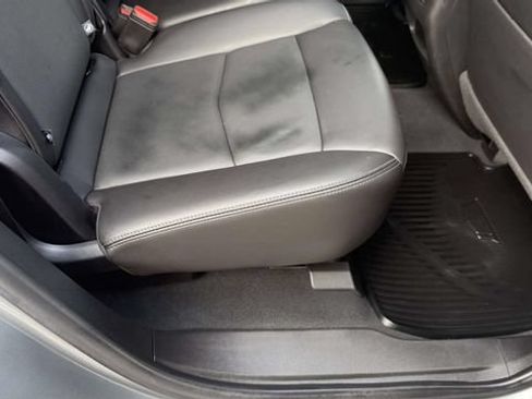 Certified 2024 Cadillac XT5 Premium Luxury FWD image 25