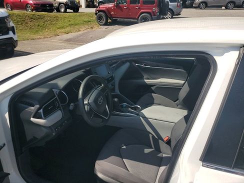 Used 2023 Toyota Camry LE FWD image 9
